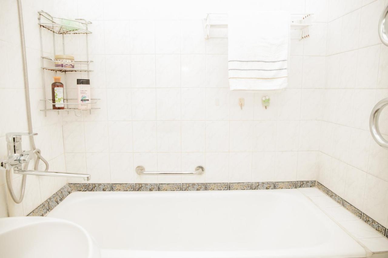 Reliablehouse Квартира В Самом Центре Города Apartman Almati Kültér fotó
